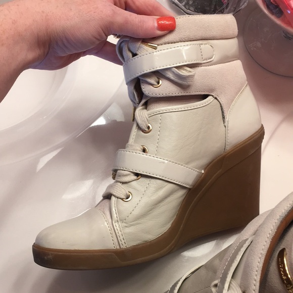 Michael Kors size 10 taupe cream wedge lace up - Picture 2 of 8